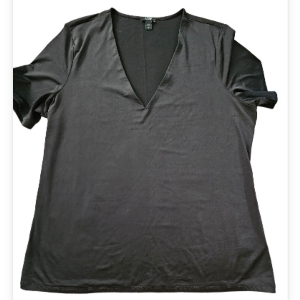 Express Body Contour v neck top